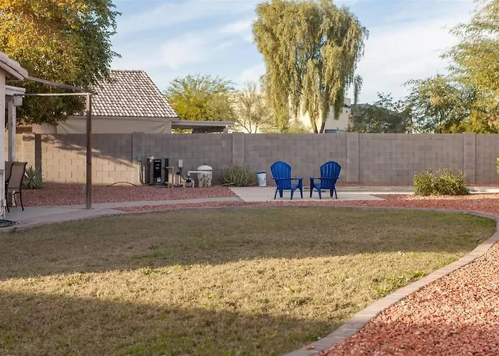 Cozy House Near Stadium With Pool Heater, Bbq