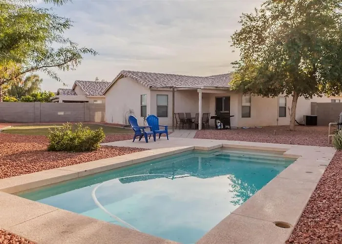 Cozy House Near Stadium With Pool Heater, Bbq