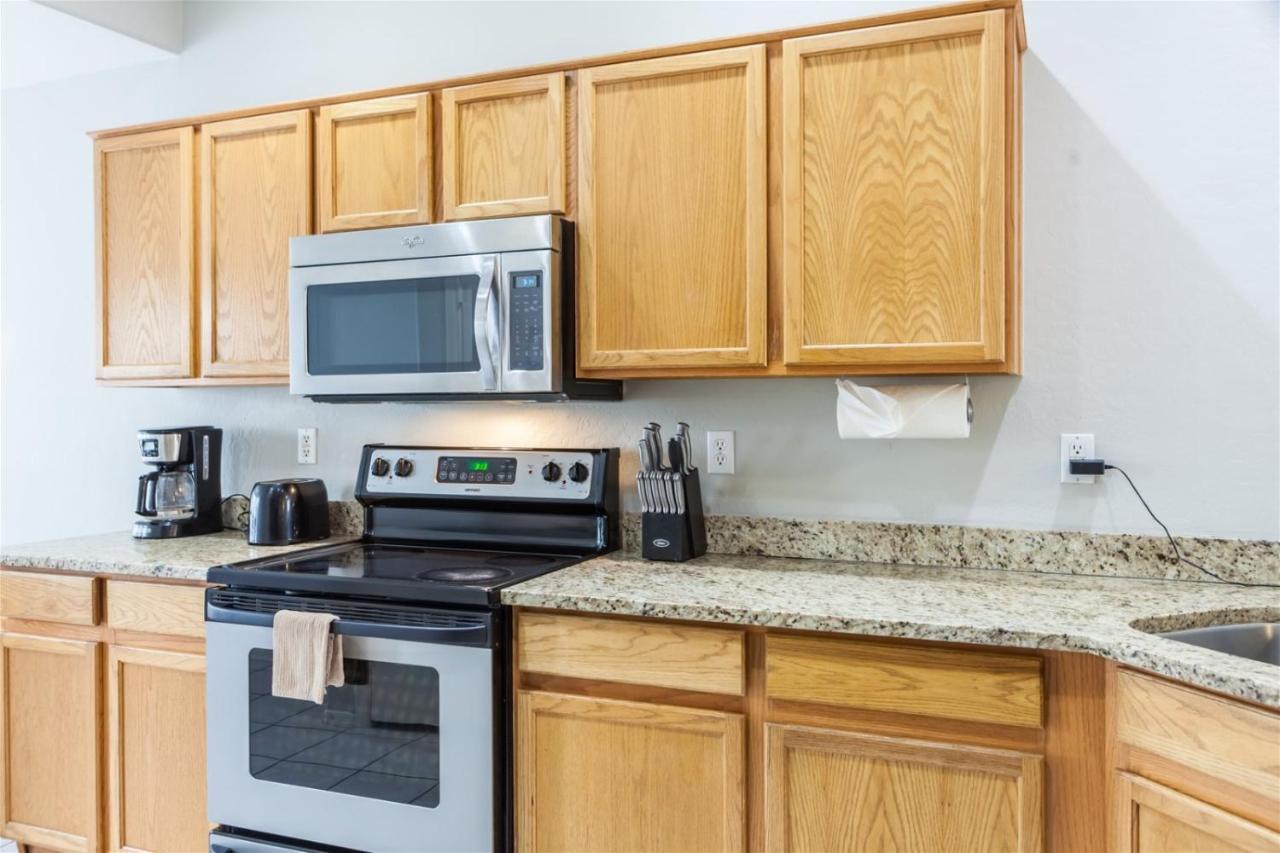 Holiday home Cozy House Near Stadium With Pool Heater, Bbq Avondale