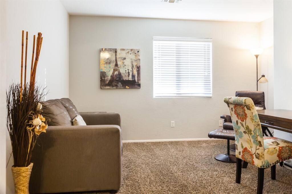 Cozy House Near Stadium With Pool Heater, Bbq