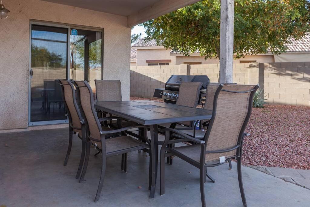 Cozy House Near Stadium With Pool Heater, Bbq Avondale